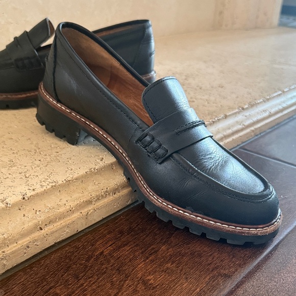 Madewell Black Leather Loafers - Picture 4 of 9